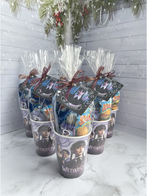 Набір для дитячого свята, Міні-Подарунок з яскравими цукерками, привітання для першокласника