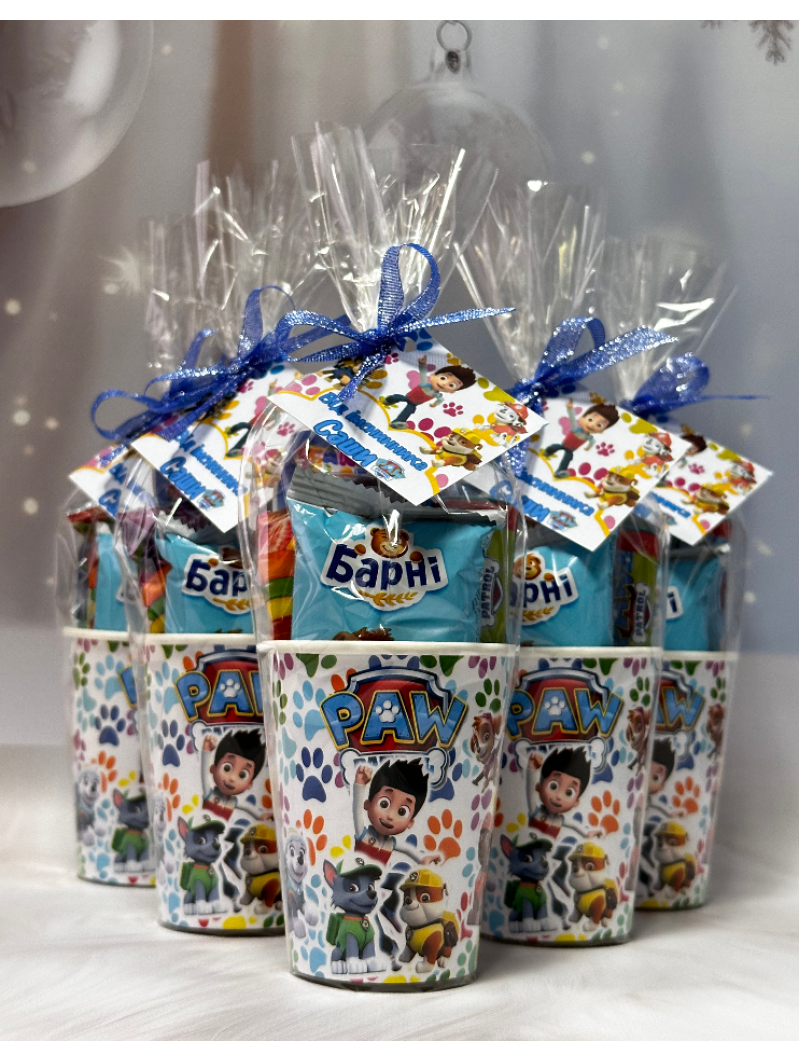 Стакан для дітей, набір цукерок з листівкою Стакан для дітей, набір цукерок з листівкою