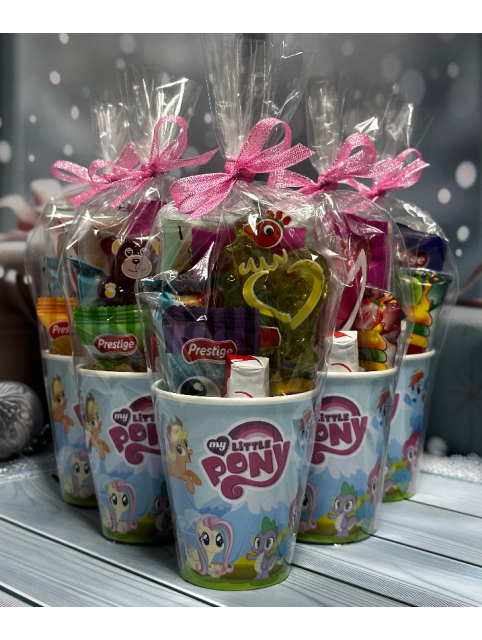 Дитячий солодкий стакан + листівка