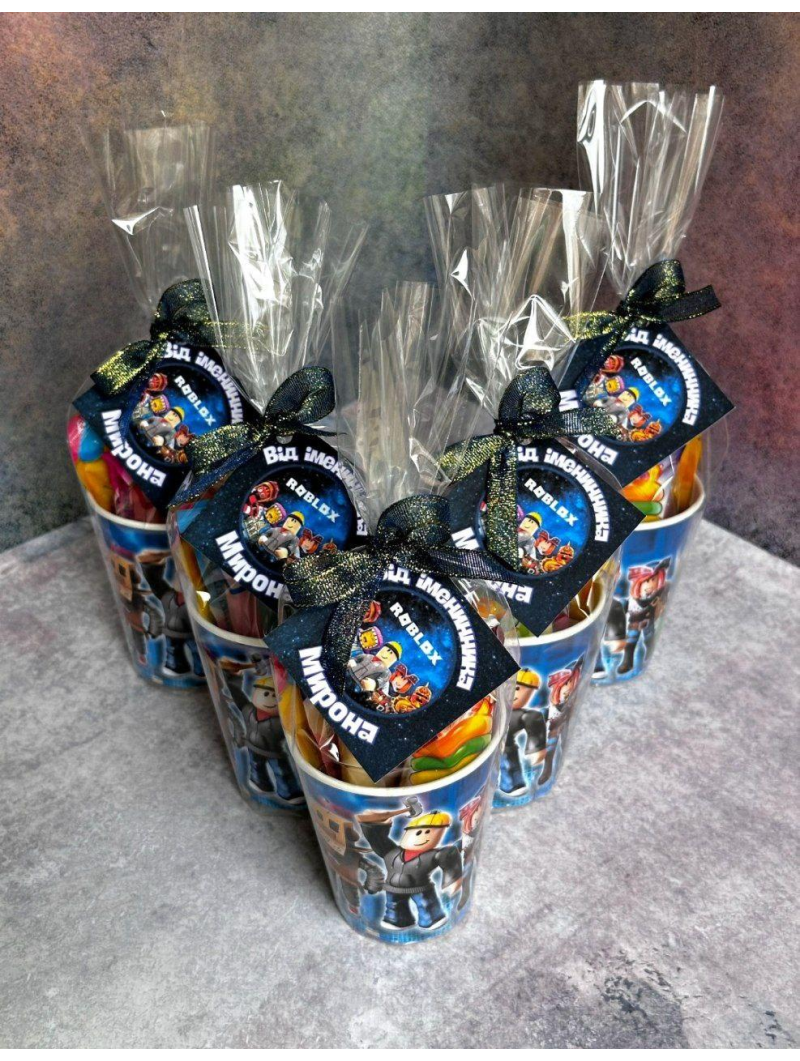 Святковий солодкий стакан для дітей з привітанням Святковий солодкий стакан для дітей з привітанням
