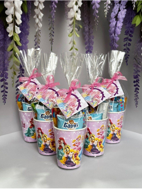 Солодкі подарунки в садочок