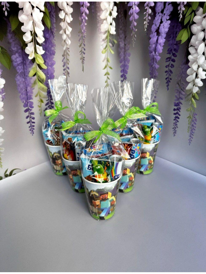 Солодкі набори на свято, на день народження та до школи Солодкі набори на свято, на день народження та до школи